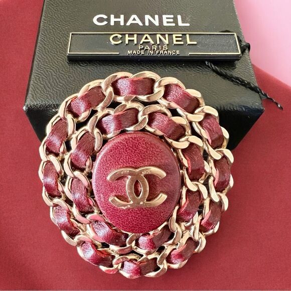 Chanel Burgundy Leather And Chain Brooch - Picture 1 of 6
